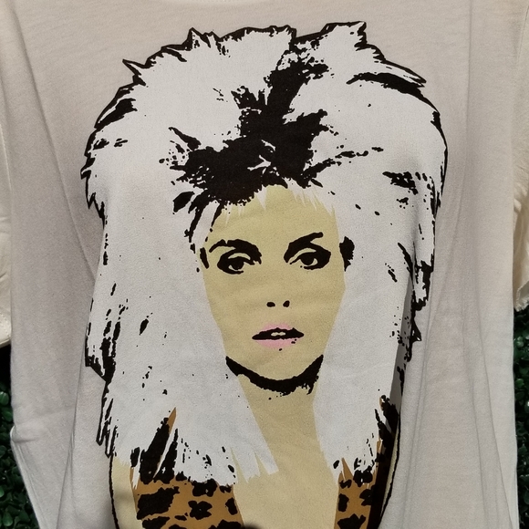 Torrid Blondie Tee Shirt sz 1 (14-16) - Picture 3 of 4